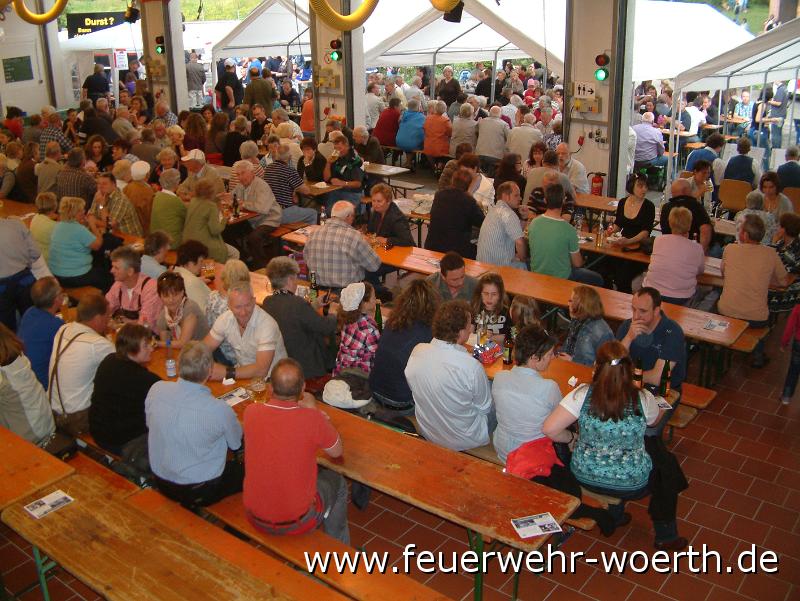 2011-04-30 Maibaumaufstellung (38).JPG